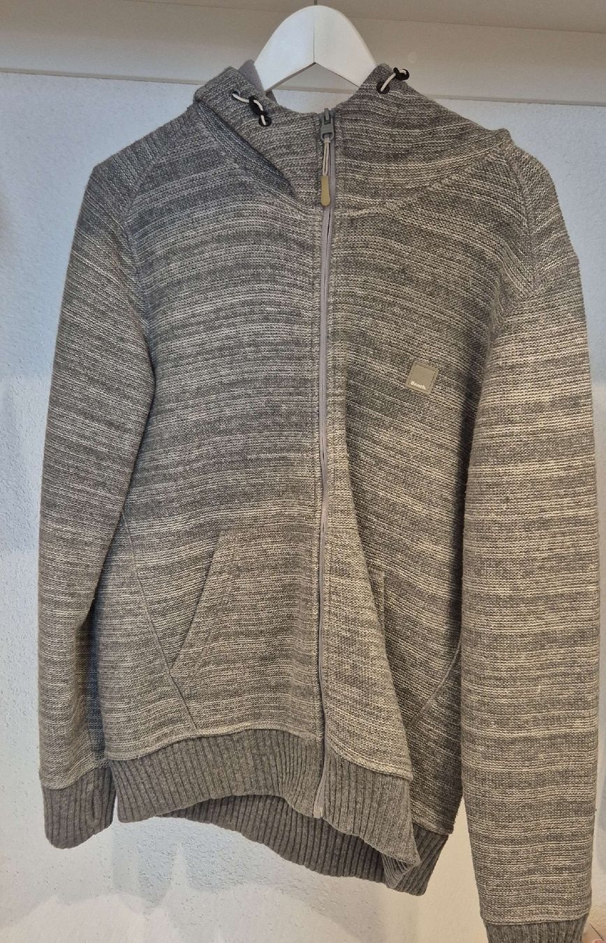 Jacken: Graue Strickjacke mit Inmemfutter und Kapuze, Grösse L – Gebraucht aus Arch von chlibeck