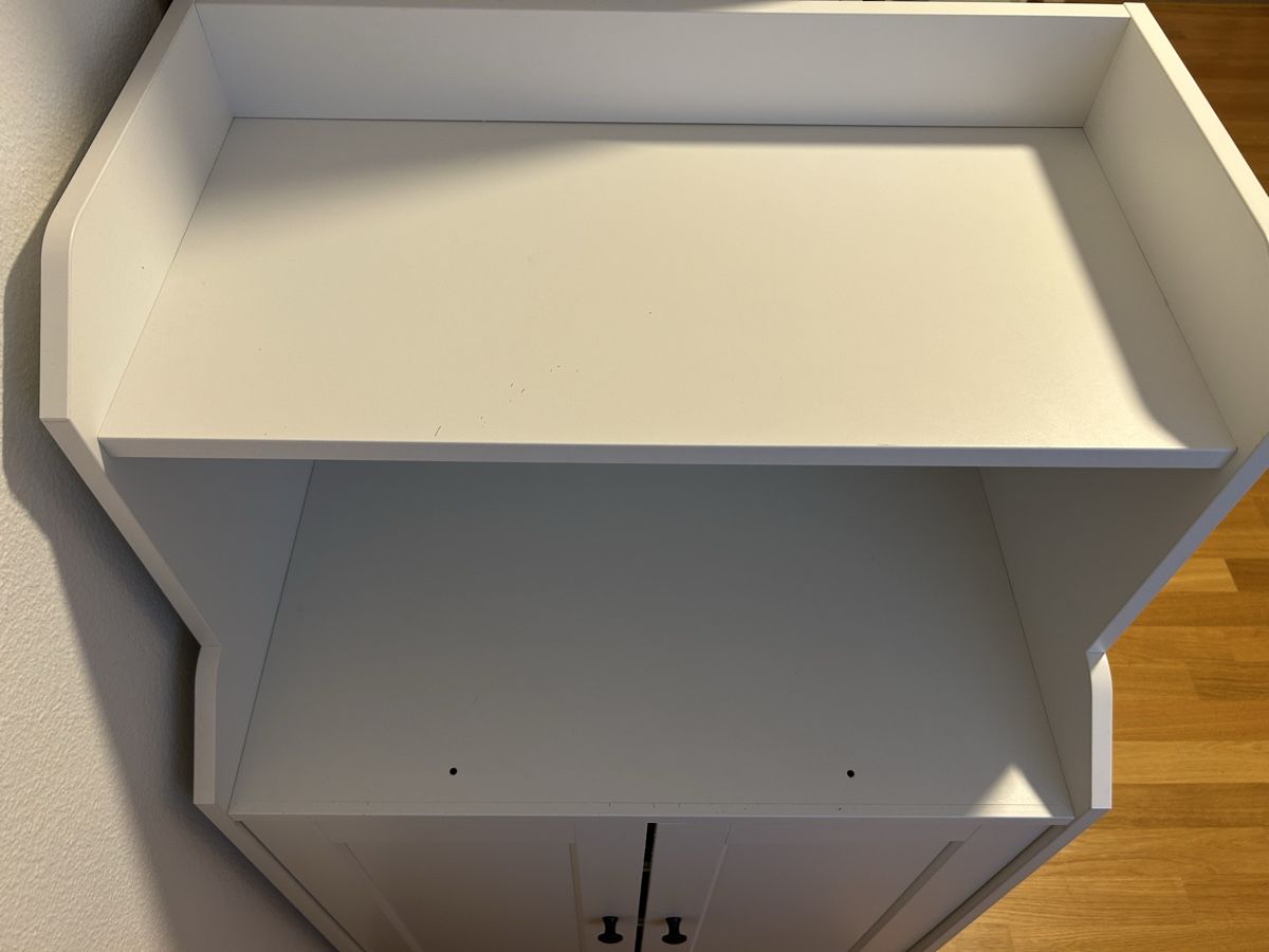 Kommoden: Weisser Ikea Möbel mit Türen – Gebraucht aus Luzern von mor_97g7 2