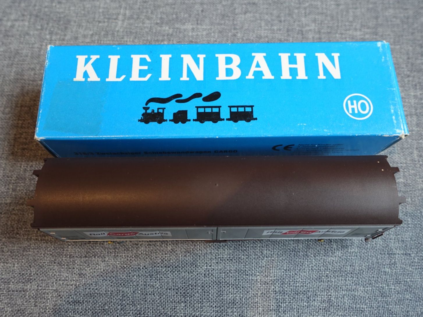 Kleinbahn Modellini di ferrovie: KLEINBAHN No. 316/3 ÖBB Schiebebandwagen "RailCargo Austria" – Usato da Wallbach venduto da Sarrows 4