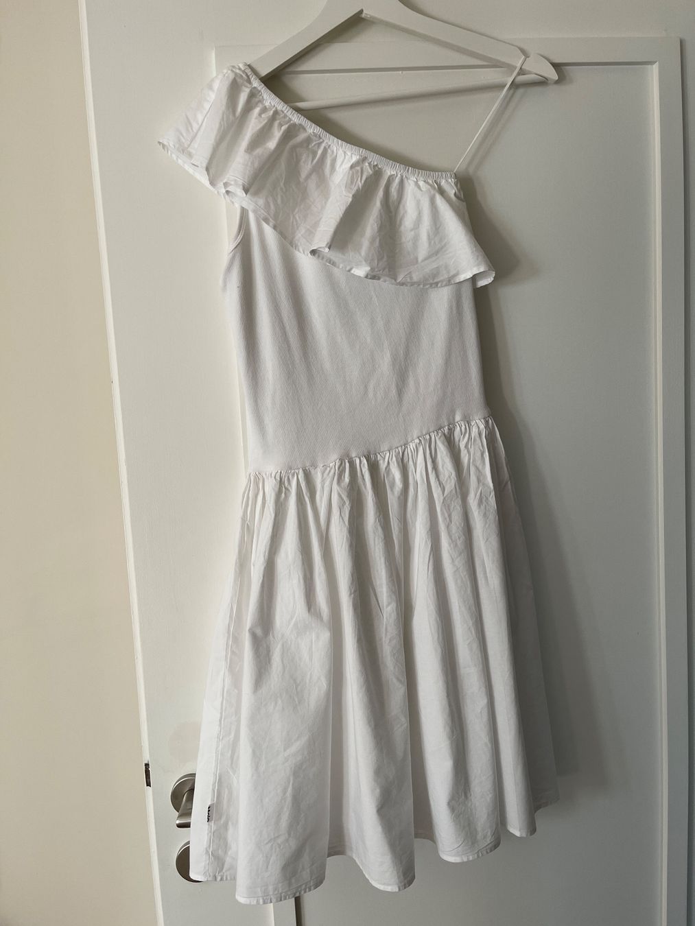 Molo Robes et jupes: Robe fille blanche taille 164 excellent état – D'occasion à Echandens par chv_7qng 1
