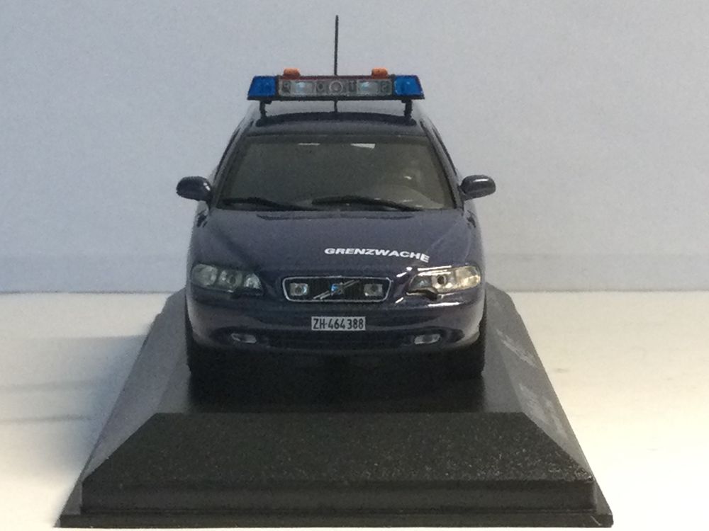 Minichamps 1:43 Volvo V70 Grenzwache Schweiz Nr: 430 171898 (Neu