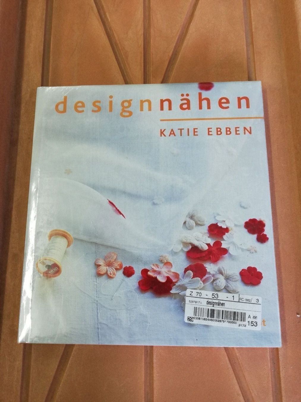 Libri: Design nähen von Katie Eben – Nuovo (secondo la descrizione) da Zürich venduto da Schoebi19 4