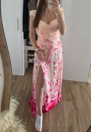 Sommerliches Maxikleid von Lipsy mit Blumenmuster, 36/S