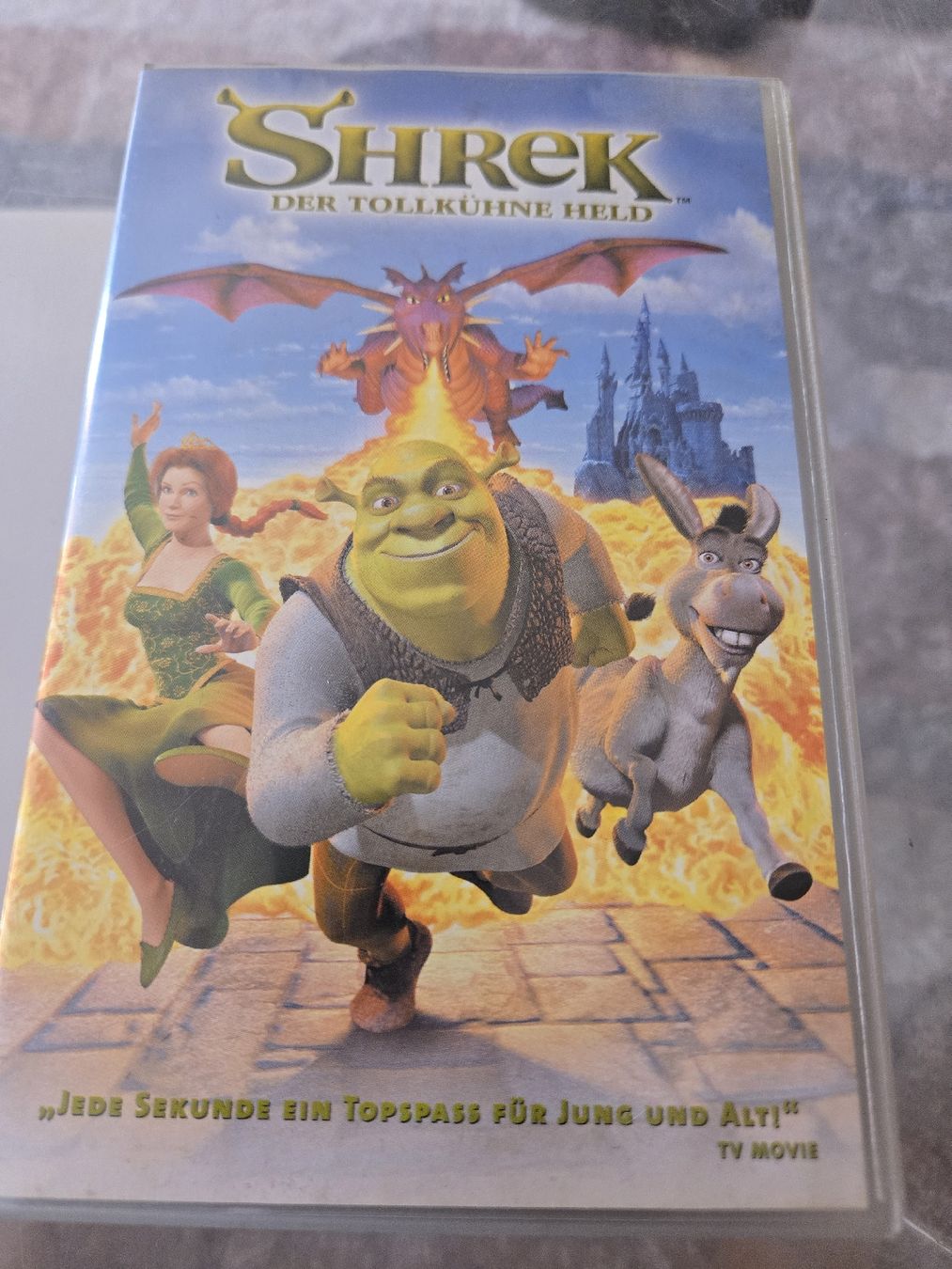 Tutti i VHS: Shrek - Der tollkühne Held (VHS) – Usato da Bussigny venduto da Kfdlt