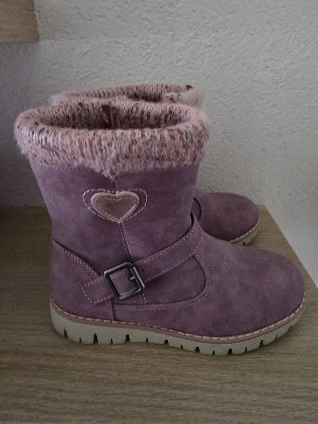 Scarpe per ragazze: mädchenstiefel 31 – Usato da Büsserach venduto da Divina86