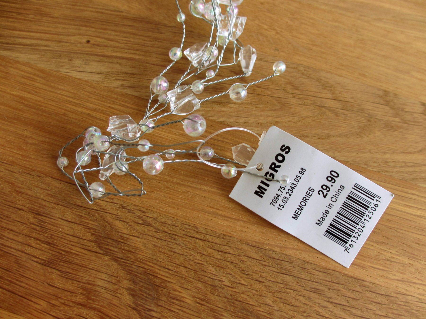 Migros Tutte le decorazioni: Dekoration Perlenkette ca. 1.5 m Neu/Neuwertig – Nuovo (secondo la descrizione) da Winterthur venduto da Nooitgedagt 3