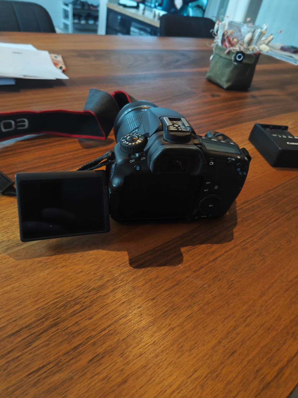 Canon Fotocamera: Canon EOS 60D Spiegelreflexkamera – Usato da Sins venduto da and_66qh 1