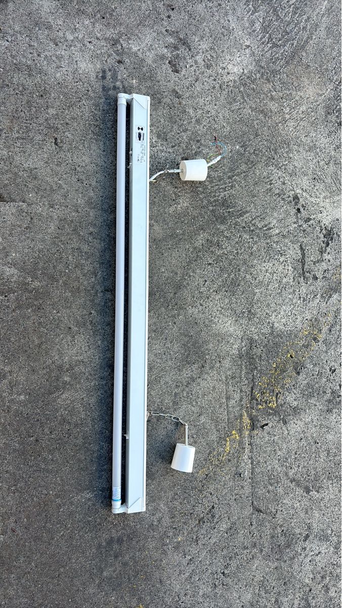 Lampadari & plafoniere: Balkenleuchte Led – Usato da Sarnen venduto da Bernhardiner11
