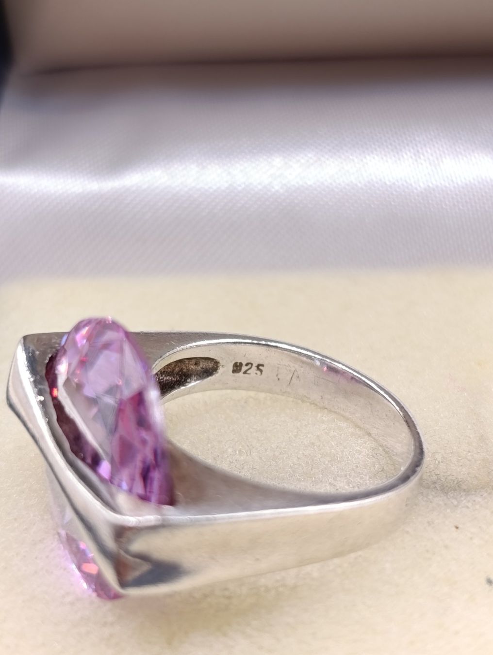 Anelli: Vintage 925er Silber wunderschöne Ring mit Amethyst Top – Usato da Steffisburg venduto da 1.Schmuckschatulle 6