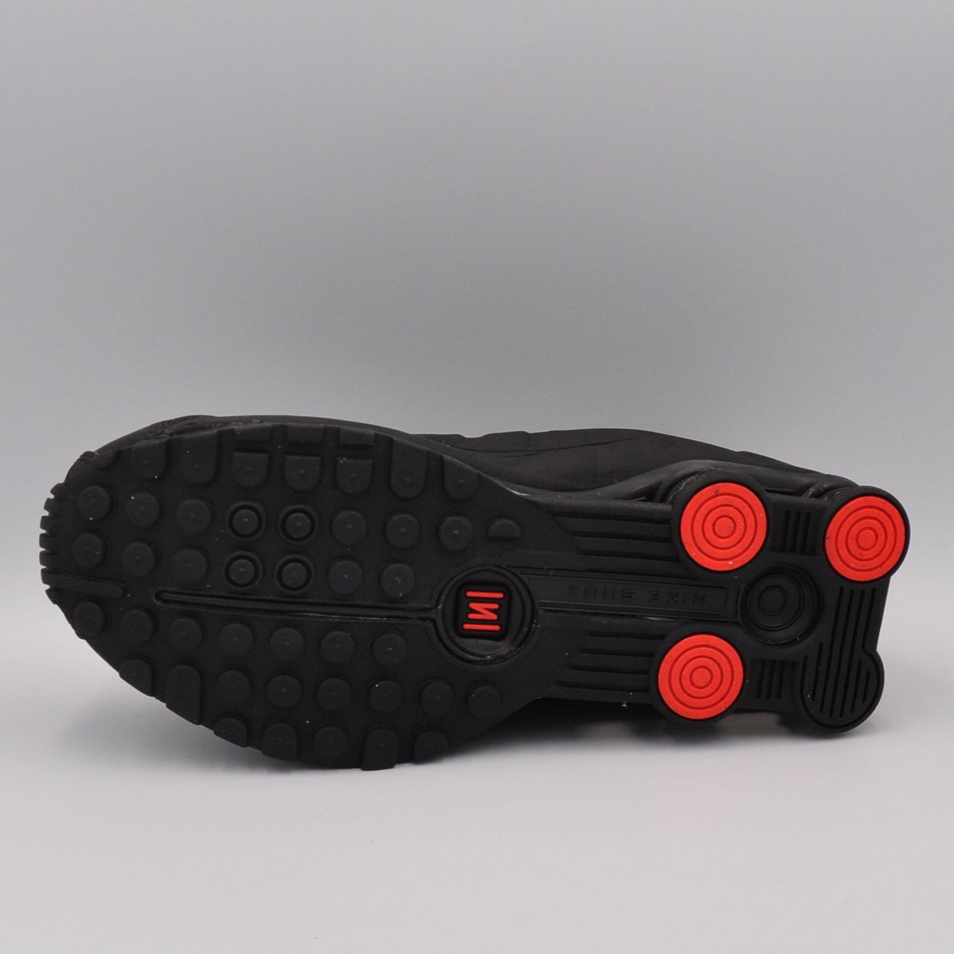 Nike Herrenschuhe: Nike Shox R4 Black 38.5 – Neu und originalverpackt aus Bern von SneakerheavenLT 3