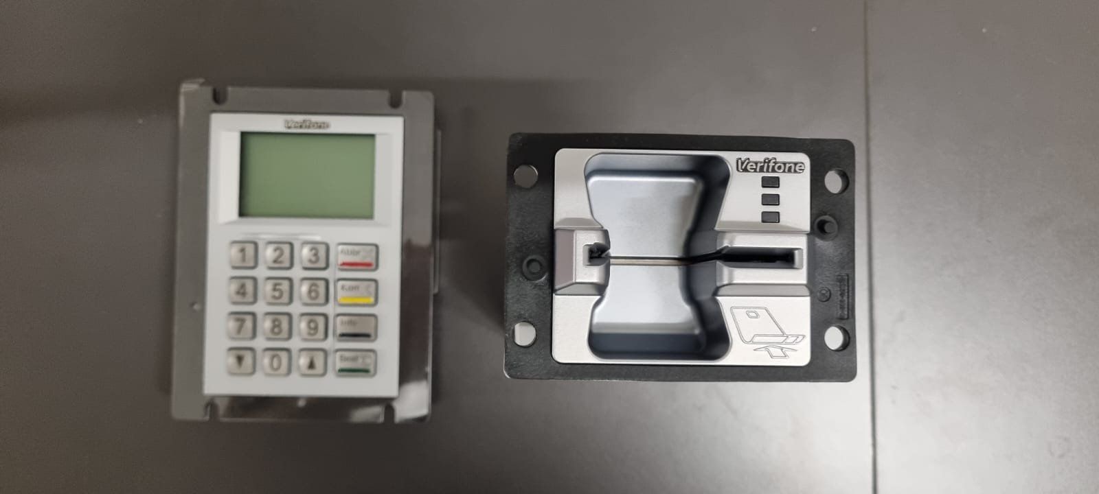 Registratore di cassa: Verifone UX100/UX300 – Nuovo (secondo la descrizione) da Vorderthal venduto da eierchopf