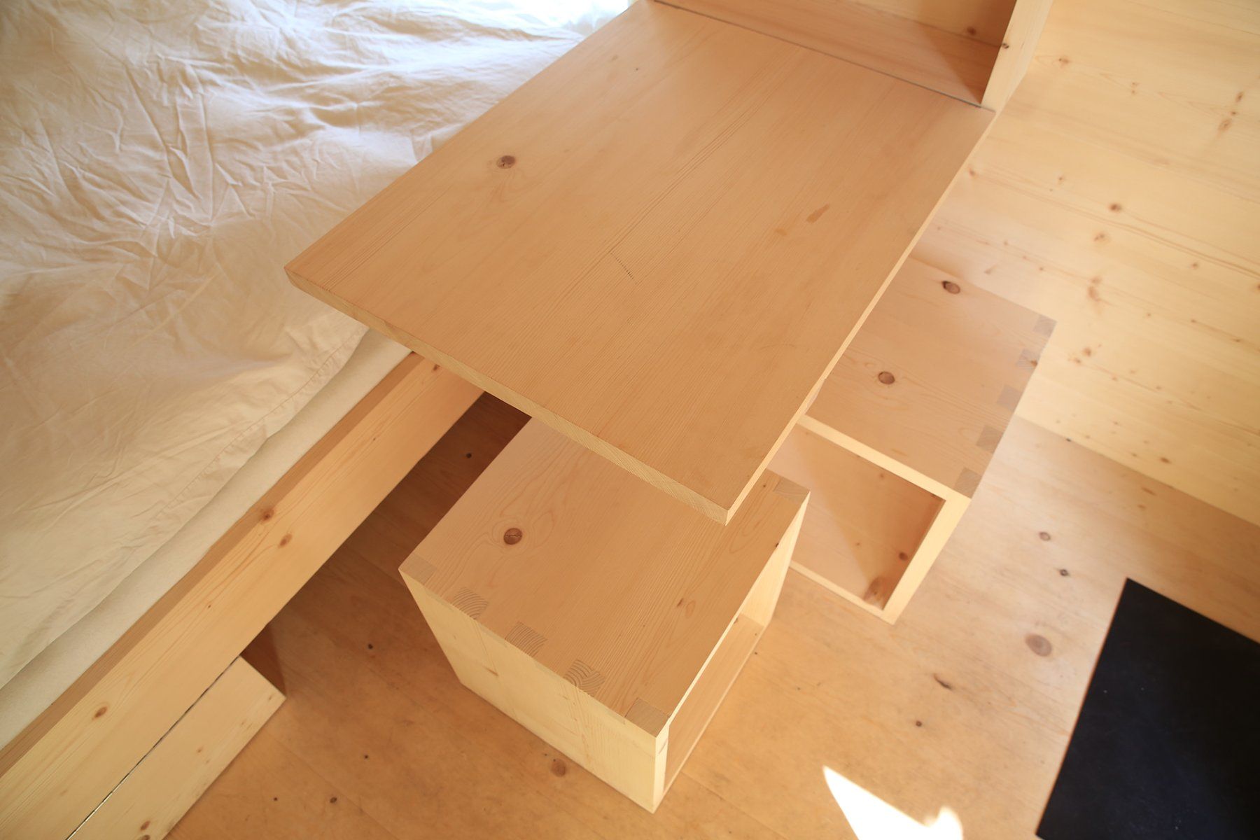 Mobilhome: Wohnbox / Tinyhouse aus Fichtenholz – Gebraucht aus Trun von T.MaissenSA 6
