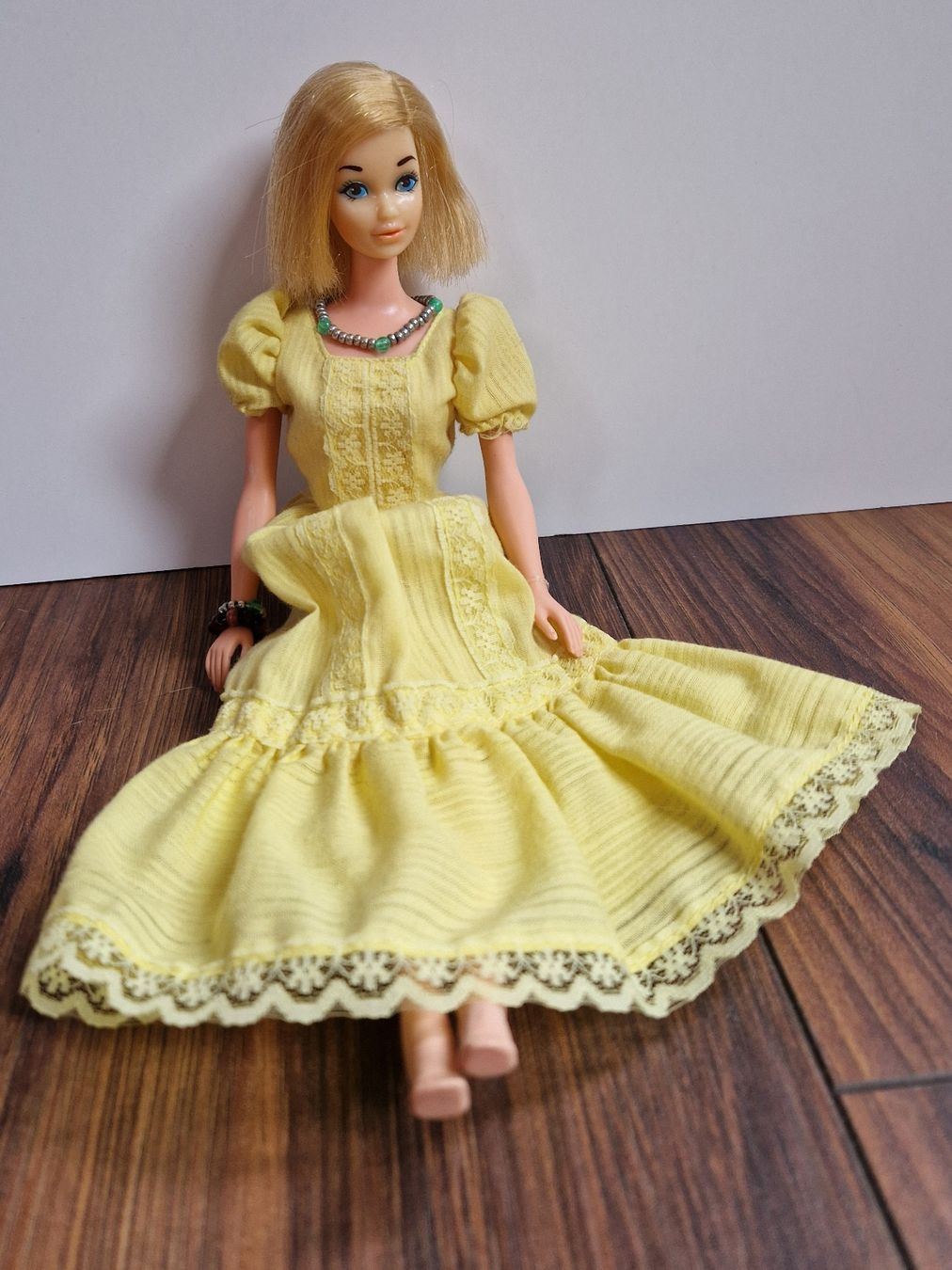 Statuette: Alte Barbie Puppe Doll – Usato da Büsserach venduto da Syd2000