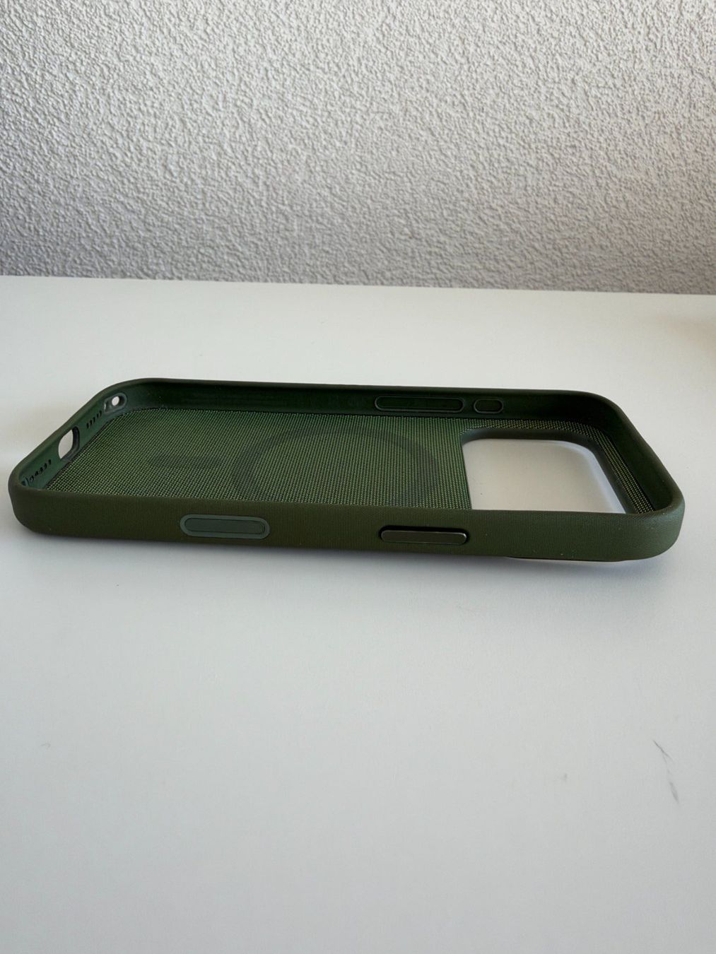Apple Cover & Protezioni schermo: Coque Apple TechWoven MagSafe pour iPhone 17 Pro - Verte – Usato da Fully venduto da Avranville 2