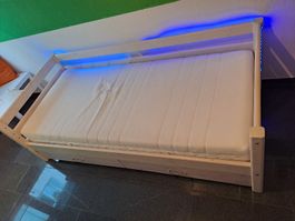 Flexa-Bett 90x200 mit 2 Schubläden und Matratze