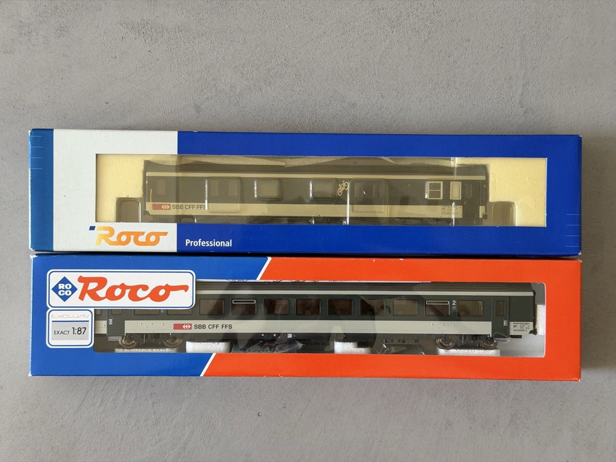 Roco Modellini di ferrovie: Roco 44884 + 45188 – Usato da Genève venduto da _Xela_ 3