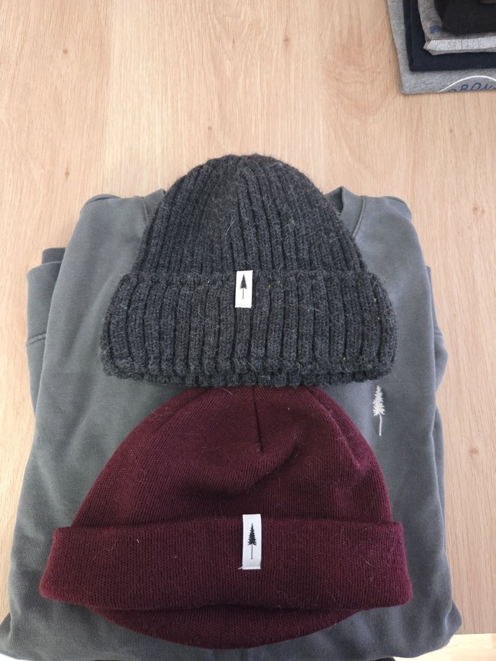 Nikin Lotti di vestiti: Ensemble nikin – Usato da Tramelan venduto da mic_5lzm