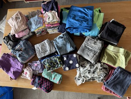 Grosses Mädchen Kleiderpaket Grösse 128