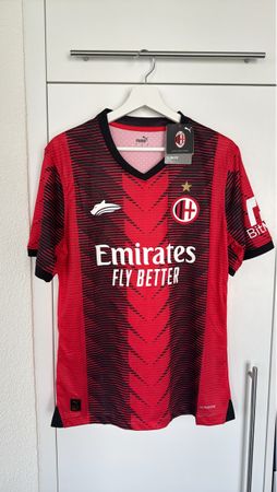 AC Milan Fussballtrikot, Grösse L, Ungetragen