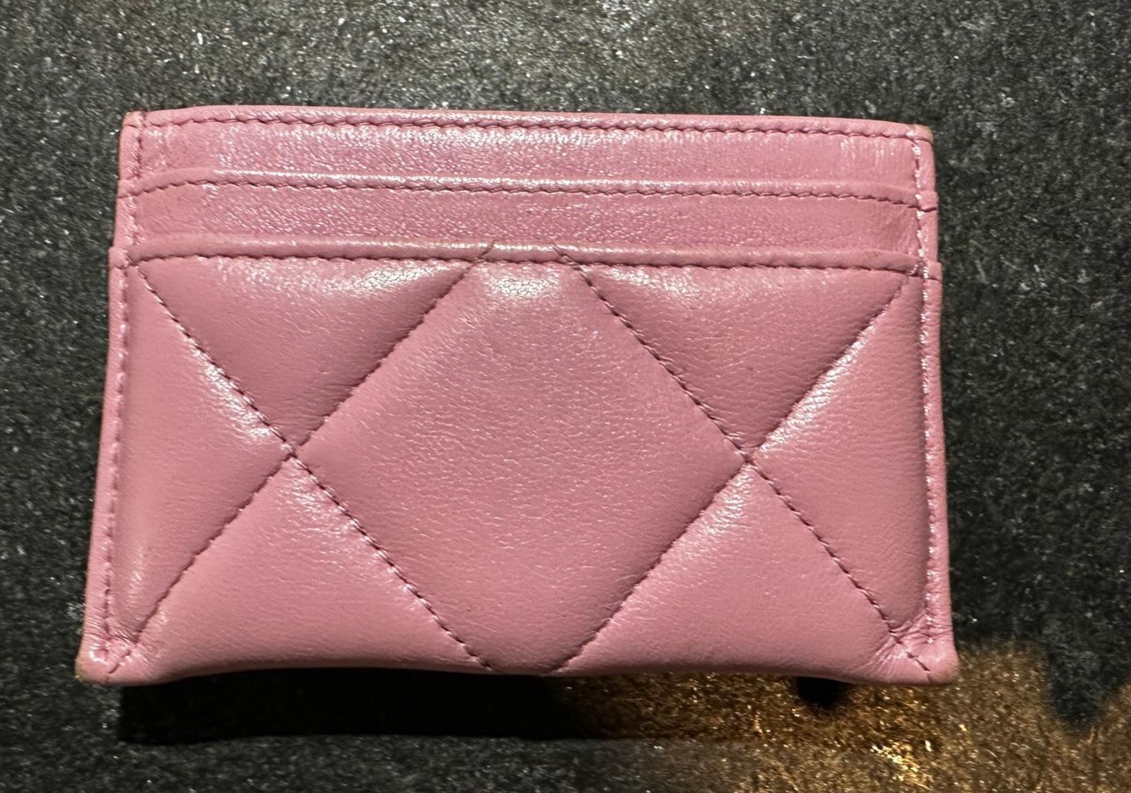 Chanel Altro in  Abbigliamento & Accessori: CHANEL porte-carte - Cuir rose – Nuovo e nell'imballaggio originale da pully venduto da asi_w6gl 1