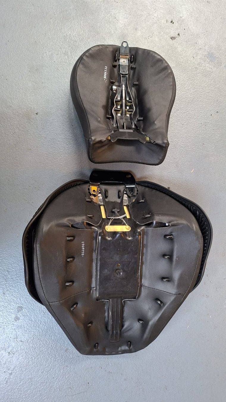 Harley-Davidson Alle Motorradersatzteile: Harley Davidson FLSTF 2009 Sattel komplett – Gebraucht aus Alpnach Dorf von Biker-Lady 1
