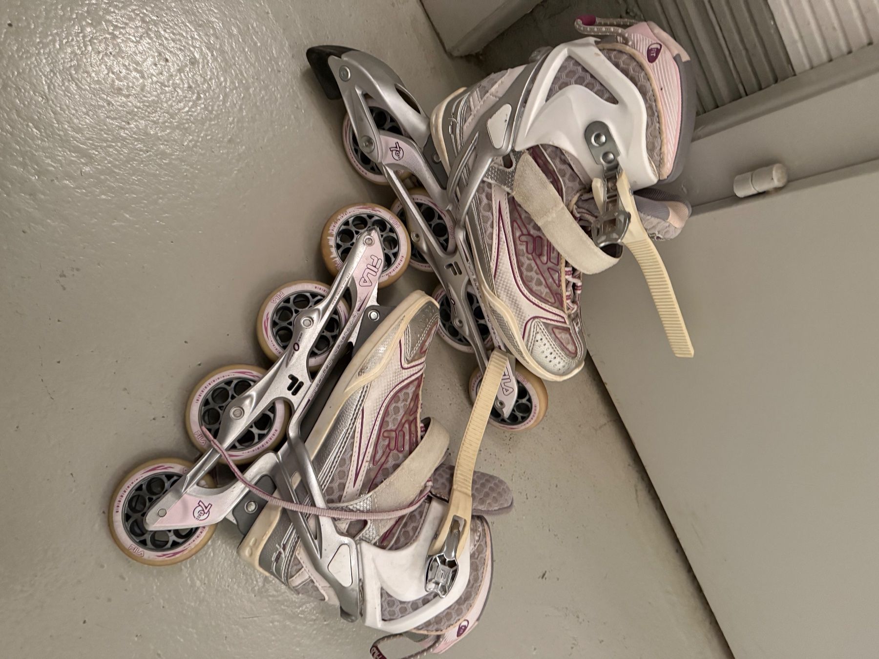 Pattini in linea & Pattini a rotelle: Rollschuhe – Usato da Burgdorf venduto da Rimma1404 1