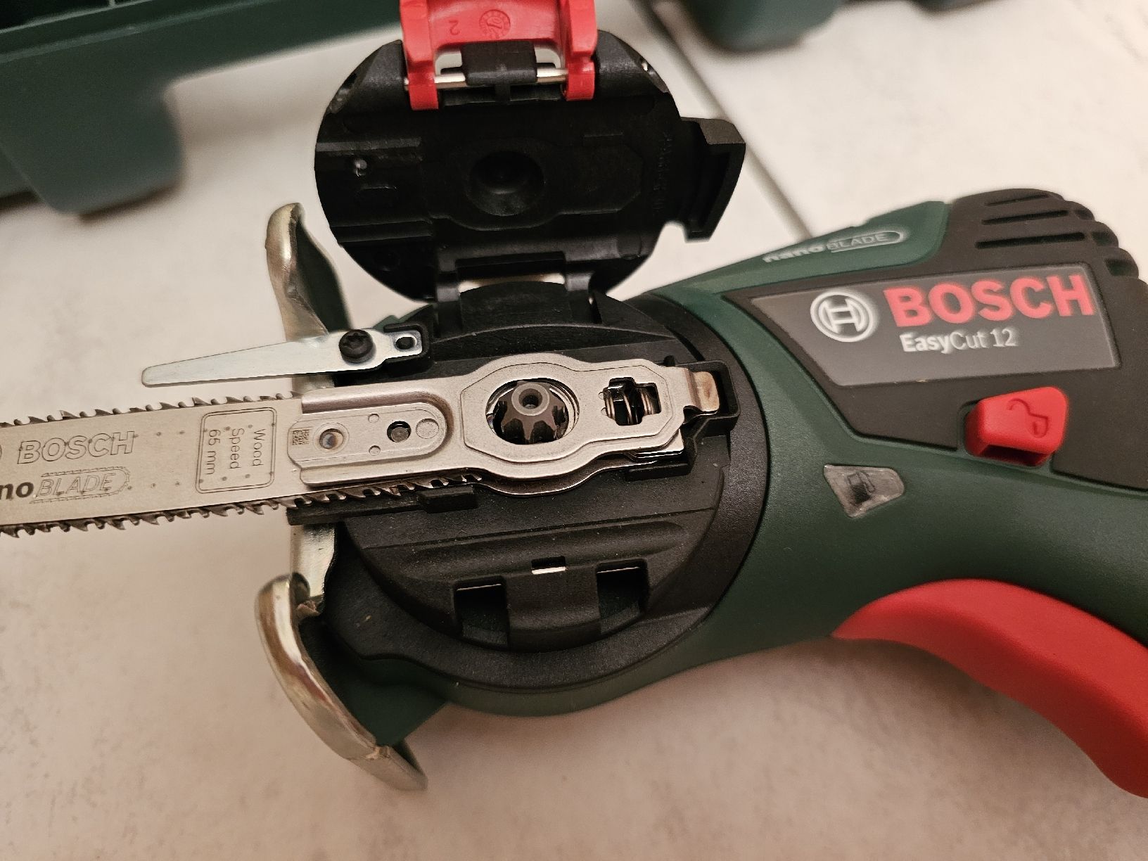 Bosch Seghe: Bosch EasyCut 12 mit Akku und Ladegerät – Usato da Glis venduto da Briger 4