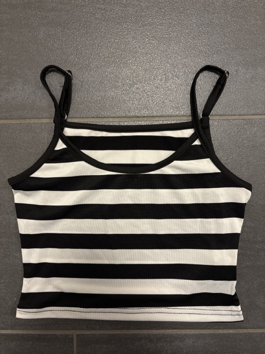 Shein Top: Shein Top XS – Nuovo (secondo la descrizione) da Rümlang venduto da svent 1