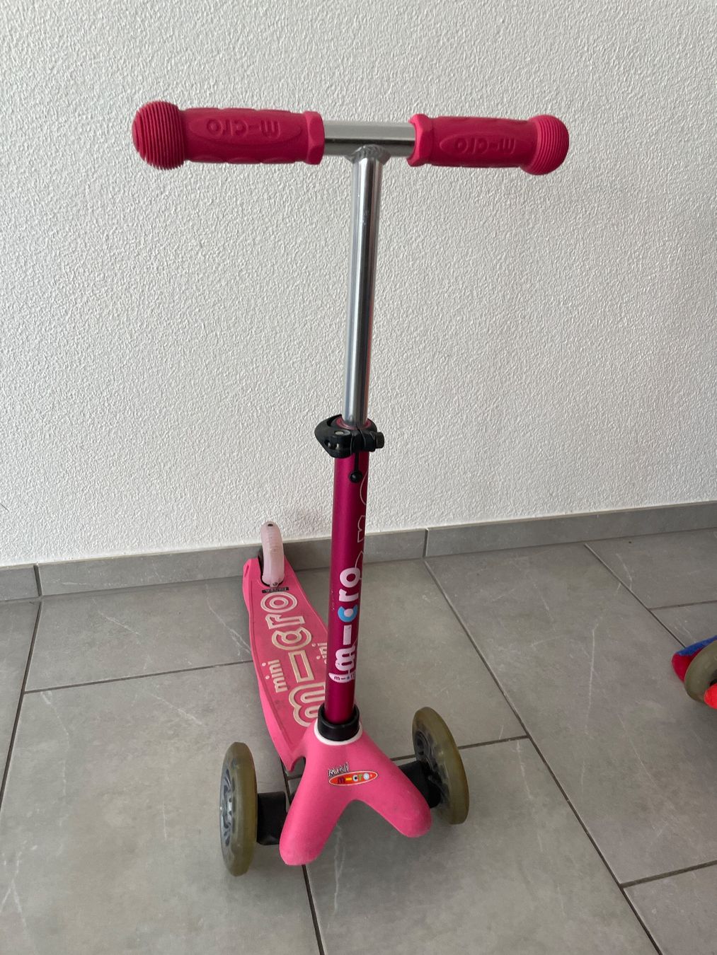 Giocattoli: Rosa Micro Mini Scooter – Usato da Wilen b. Wollerau venduto da LastChance22