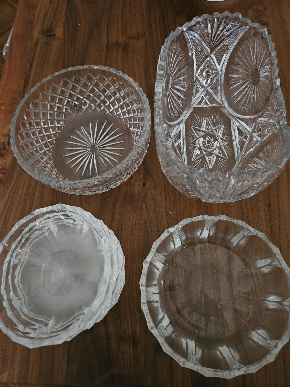 Set di piatti: Kristall Schalen Set – Usato da Bern venduto da bojereep