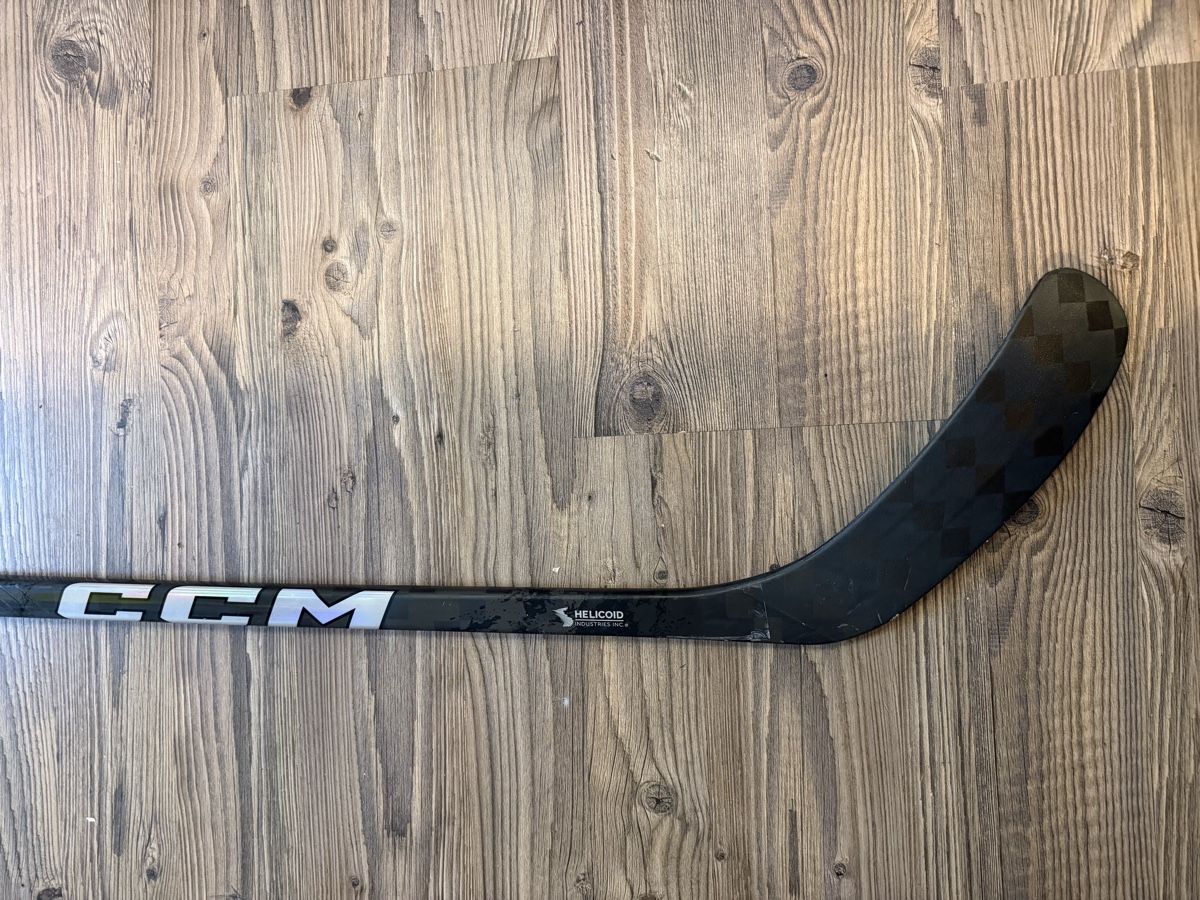 Ccm Stöcke & Schaufeln: CCM Ribcor Trigger 9 Pro, Senior, 70 Flex, Grip, P90TM – Gebraucht aus Volken von akollerwinti 2