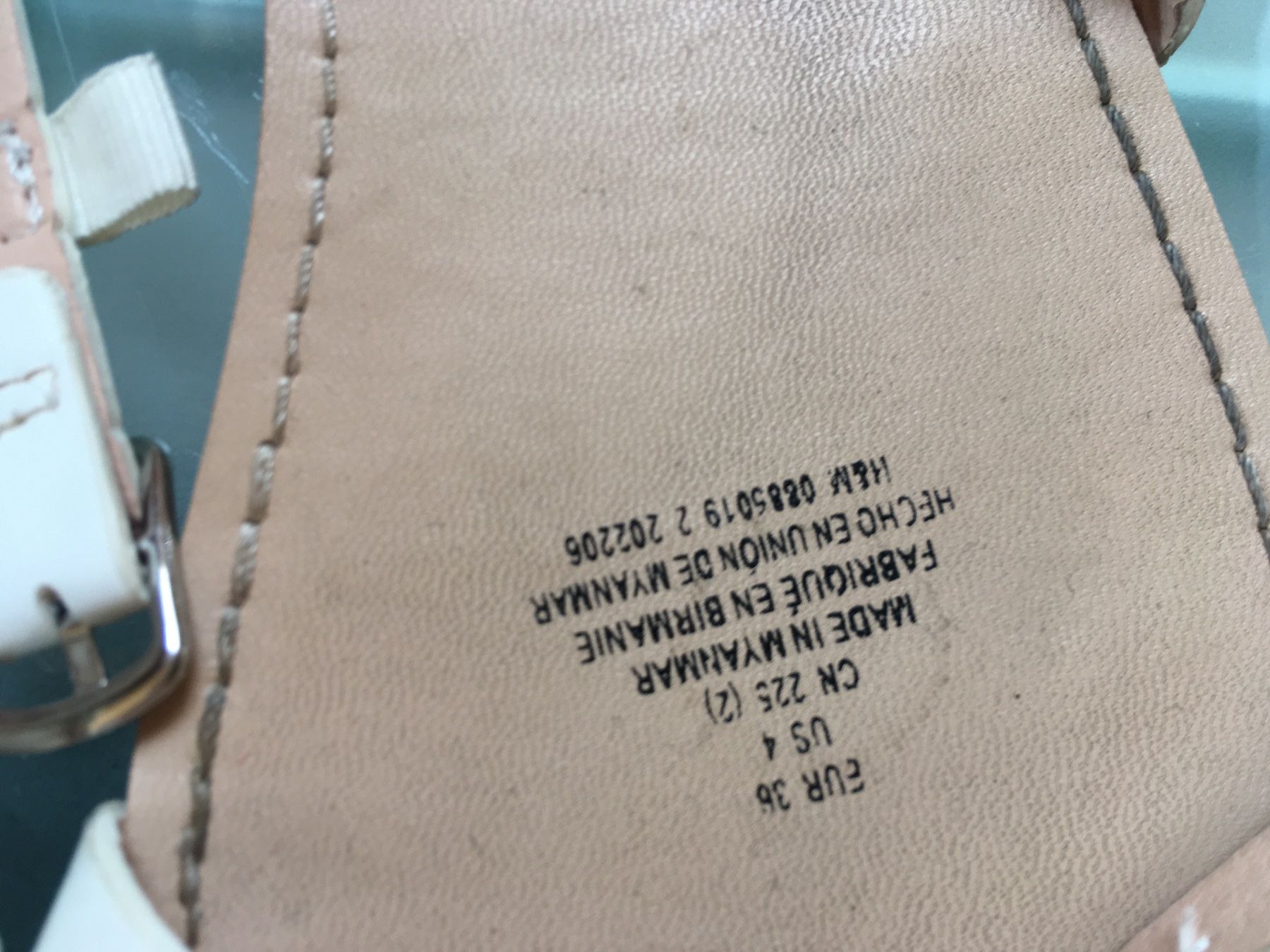 H&M Schuhe für Mädchen: Sandalen 36, H& M, weiss – Gebraucht aus Fischbach LU von stephie2009 1