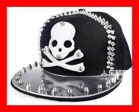 Basecap Totenkopf Nieten SCHWARZ Stacheln Skull Schädel