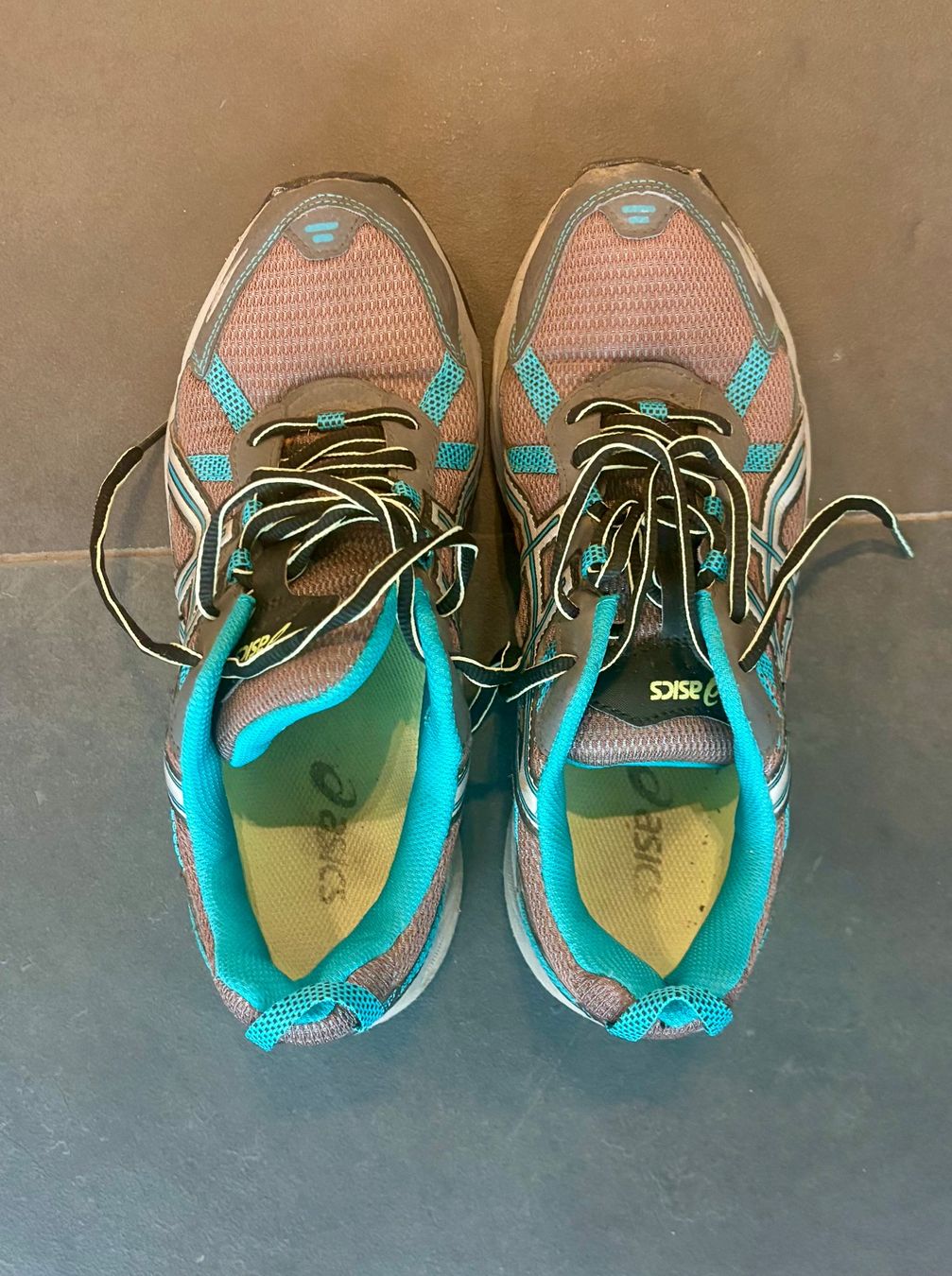 Asics Scarpe da donna: Asics Schuhe Trail Damen Grösse 40.5 gebraucht – Usato da Bern venduto da Anis89