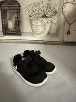 Nike Kinderschuhe – Grösse 25