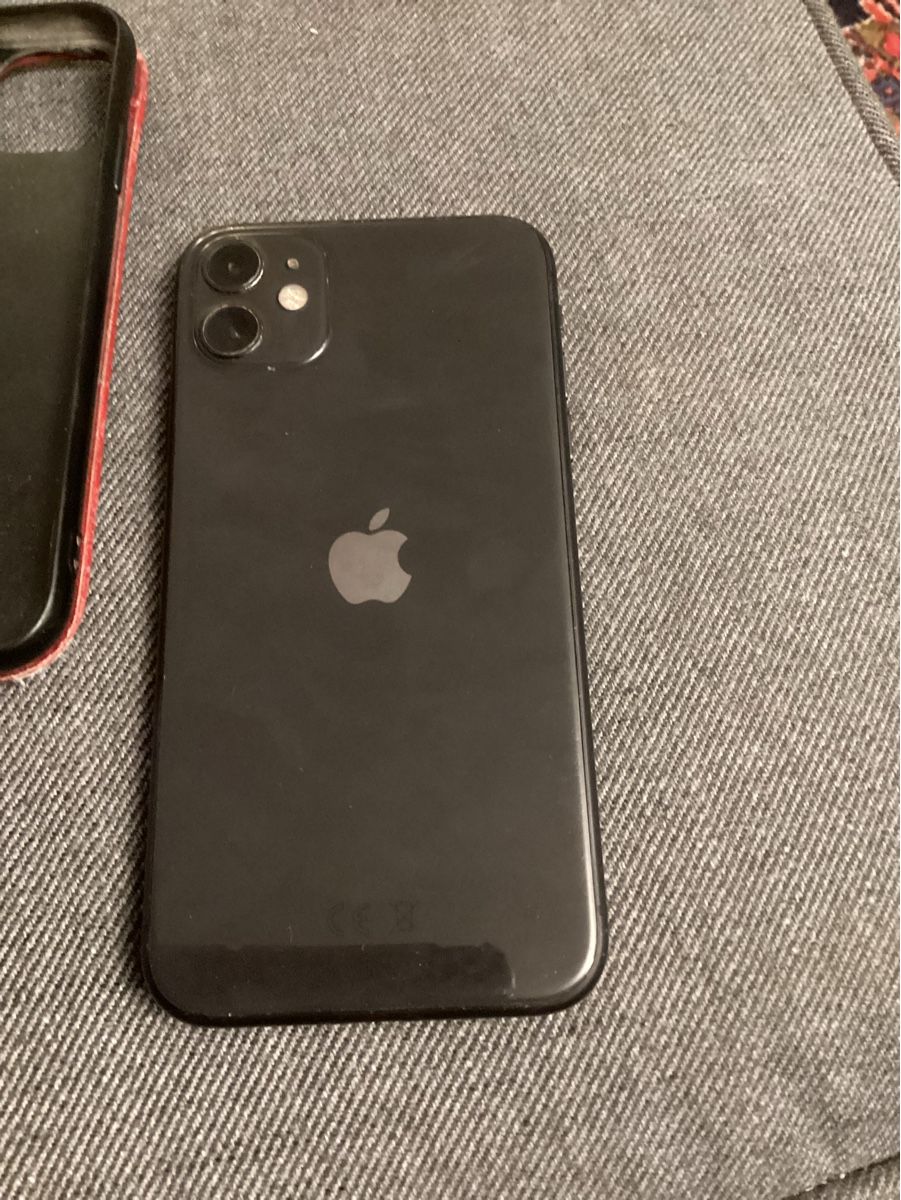 Apple Handys / Smartphones: iPhone 11 mit Hülle  – Defekt aus Biberist von Hanswerk 1
