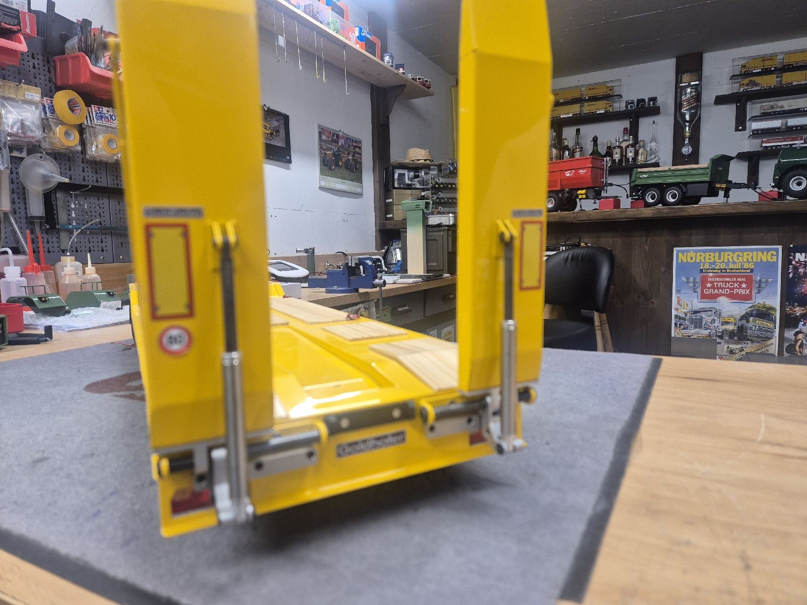 Carson Modellismo RC: Goldhofer TU4 Tiefladeanhänger – Nuovo (secondo la descrizione) da siebnen venduto da Ferraridino 2