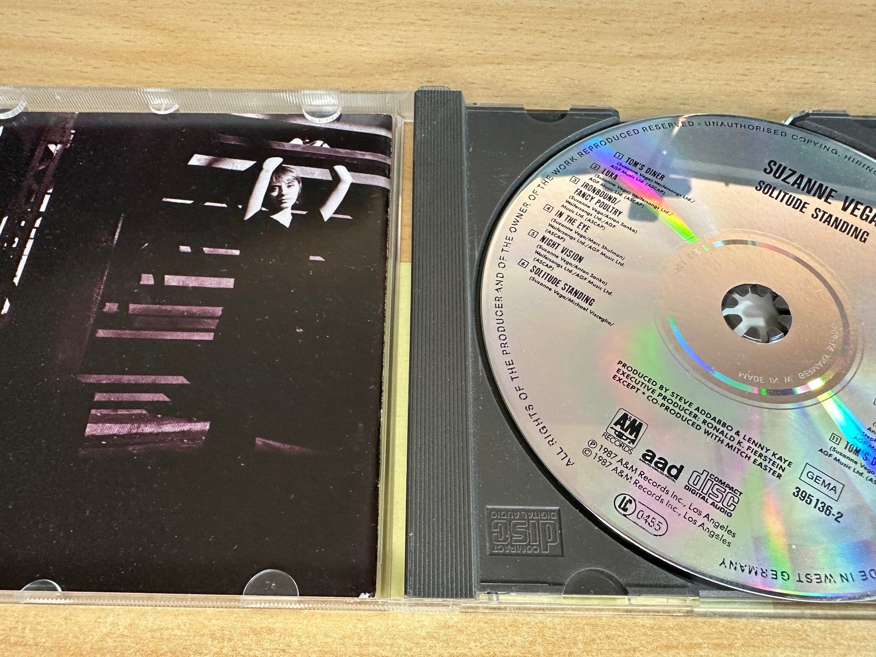 CD: T5 Suzanne Vega – Solitude Standing – Usato da Rikon im Tösstal venduto da Alpenmutz 2