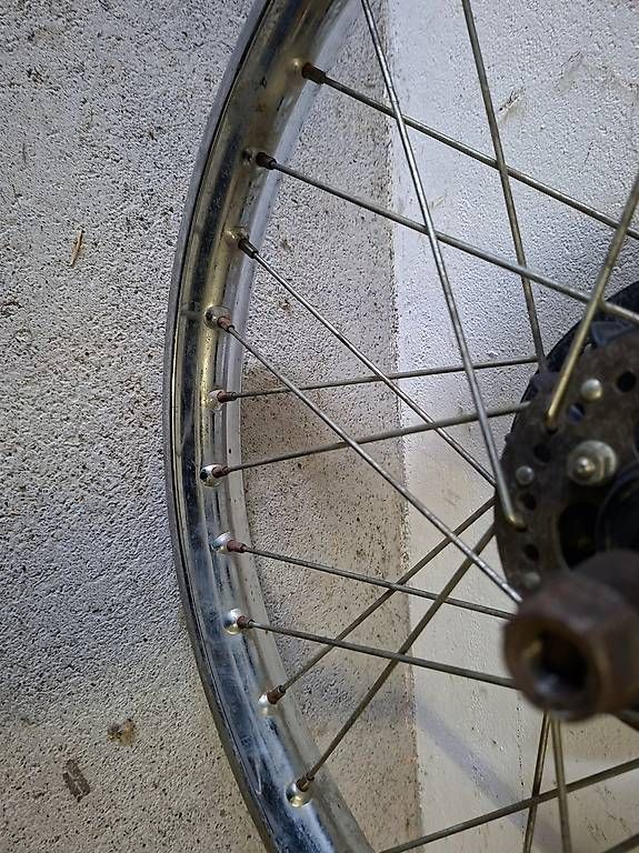 Ciclomotori: Vorderrad 19" Puch Maxi Sachs Töffli Honda – Usato da Sevelen venduto da huebflieger