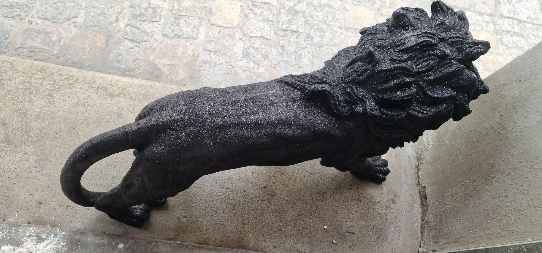 Skulpturen & Statuen: Löwe Schwarz Glitzernd Gross – Neu und originalverpackt aus Schaffhausen von AtelierPudesco 4