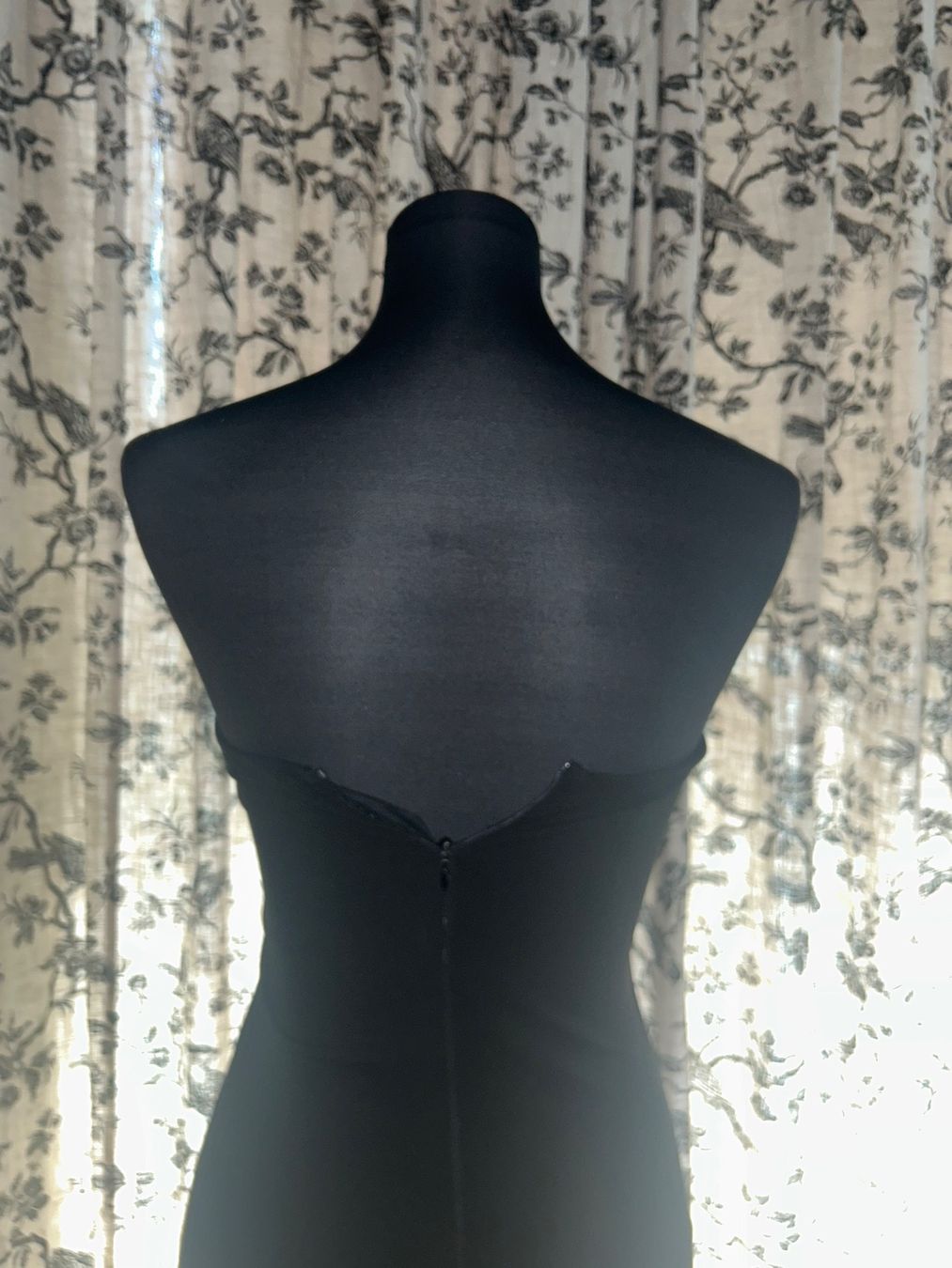 Vestiti: BUSTIERKLEID/ETUIKLEID elastisch schwarz – Usato da Luzern venduto da Suneha 3