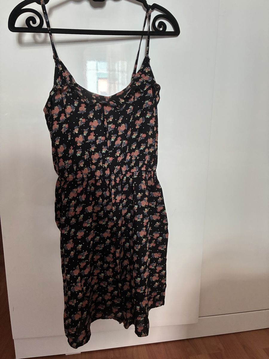 Robes: Kleid mit Blumenmuster – Neuf (Voir description) à Allschwil par eyl_bb8q