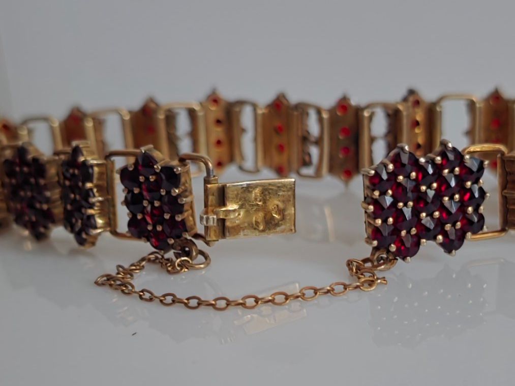 Bracciali & Braccialetti: Armband mit Granaten – Usato da Wittenbach venduto da rose_rosi 3