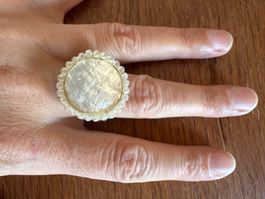 Ring aus Chrälleli
