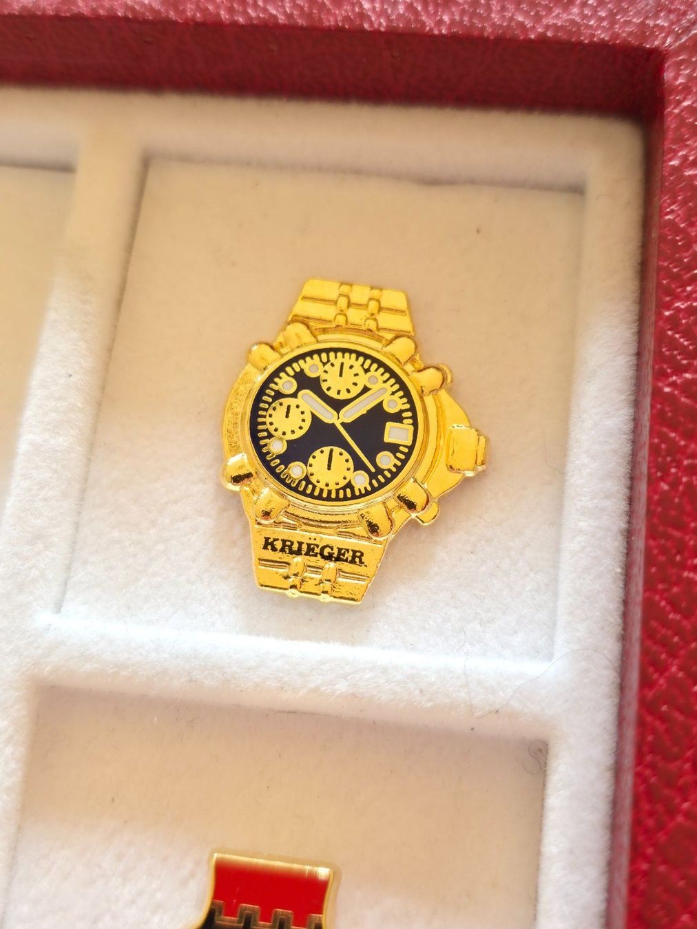 Orologi: Pins Horloger – Usato da La Chaux-de-Fonds venduto da Pascal.horloger