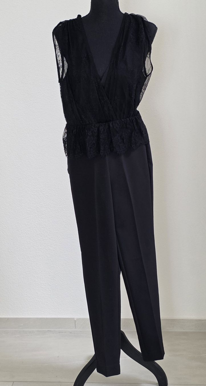 Zara Jumpsuits: Jumpsuit Zara Basic schwarz mit Spitze Grösse XS – Gebraucht aus Rheinsulz von Gilea