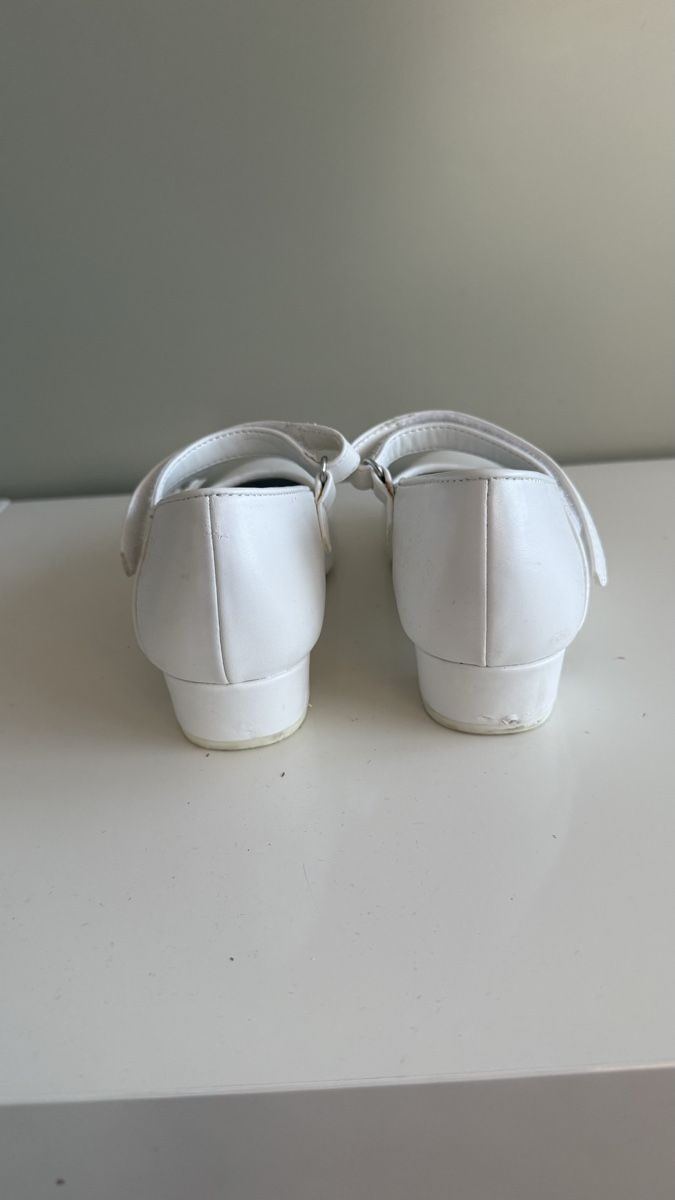 Scarpe per ragazze: Weiße Blumenmädchenschuhe, Größe 33 – Usato da Winterthur venduto da -BeHappy24- 3