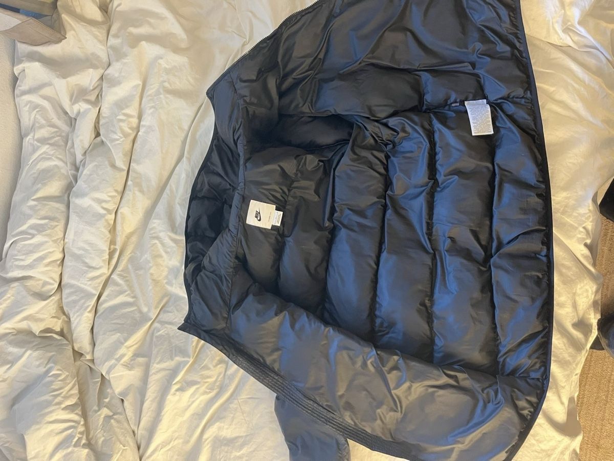 Nike Giacche: Veste d'hiver nike – Nuovo (secondo la descrizione) da Le Grand-Saconnex venduto da c7w_ngx7 2
