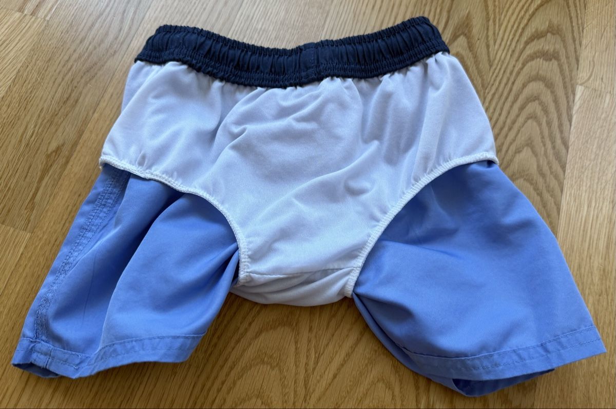 Pantaloni: Short / short de bain bleu,  taille 98  – Usato da Genève venduto da Voualivoualou 1