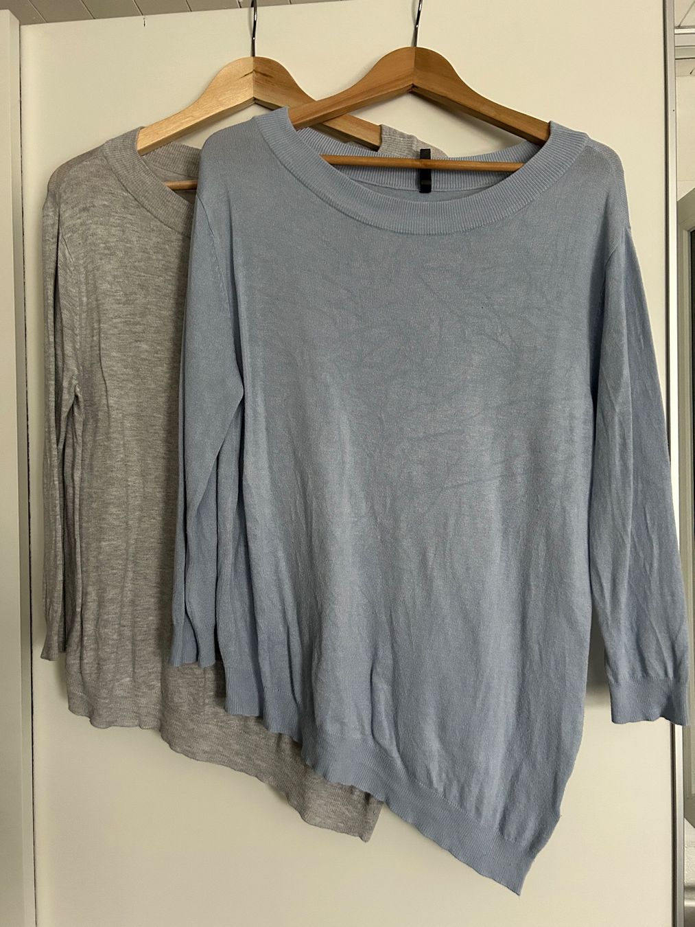Lotti di vestiti: 2 Damenpulli Gr. L – Usato da Obergösgen venduto da Andre118
